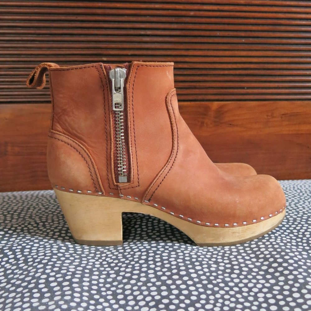 Swedish Hasbeens Zip It Emy clog bootie EU 37 / US 7